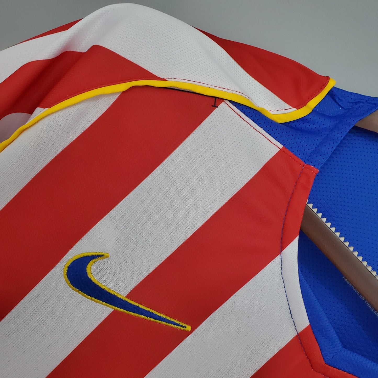 Retro Atletico Madrid 04/05 Home Kit