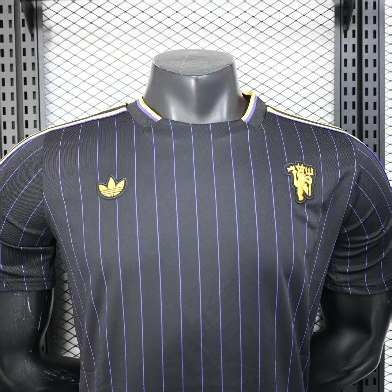 25/26 Manchester United casual player edition