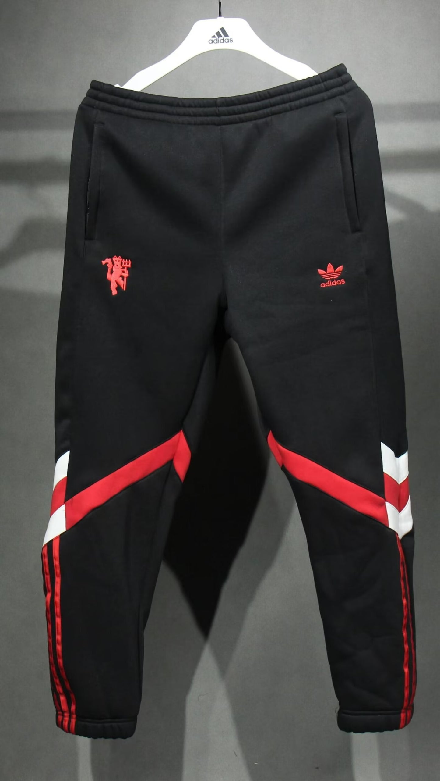 retro style Manchester United black hoodie set