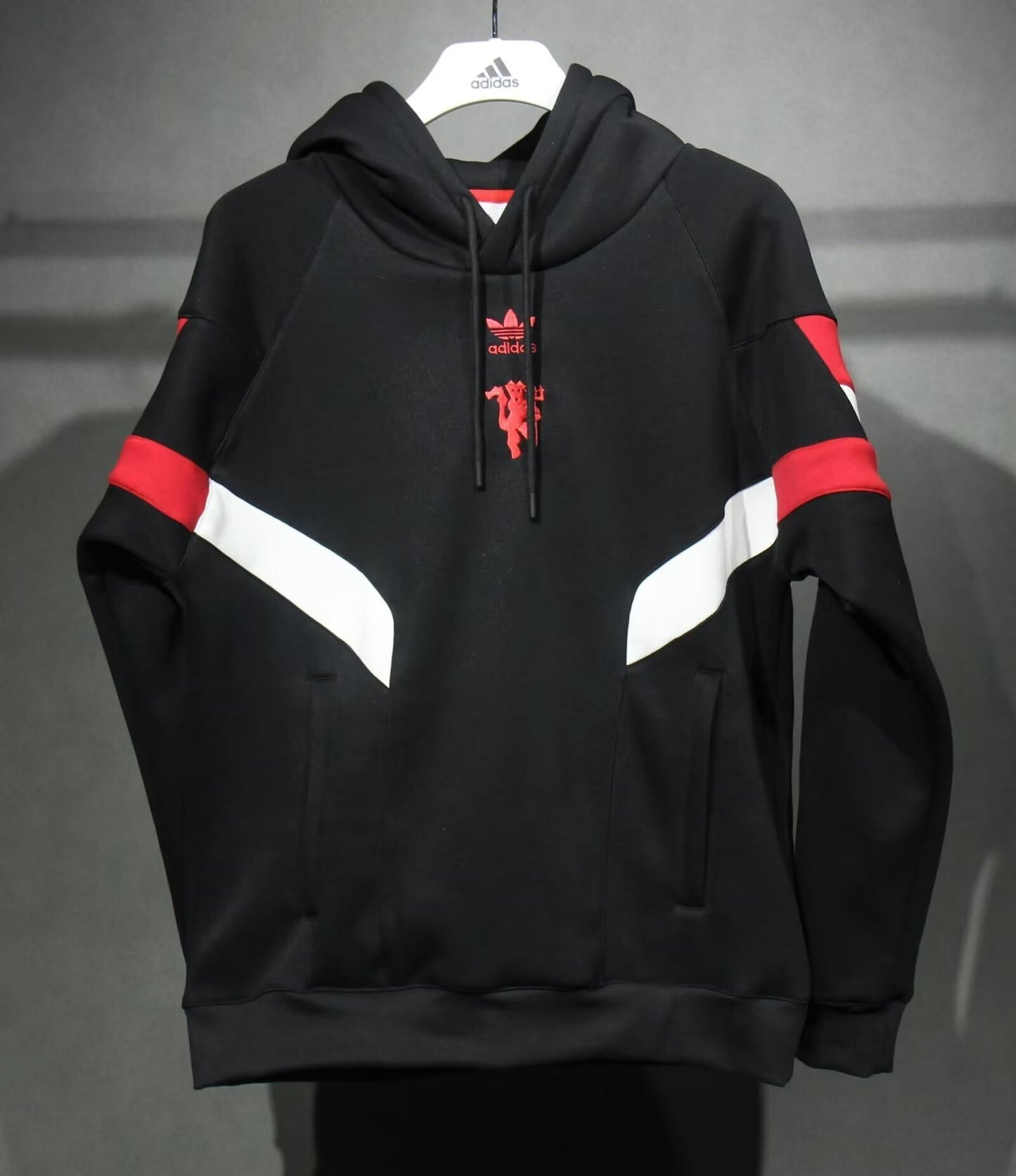 retro style Manchester United black hoodie set