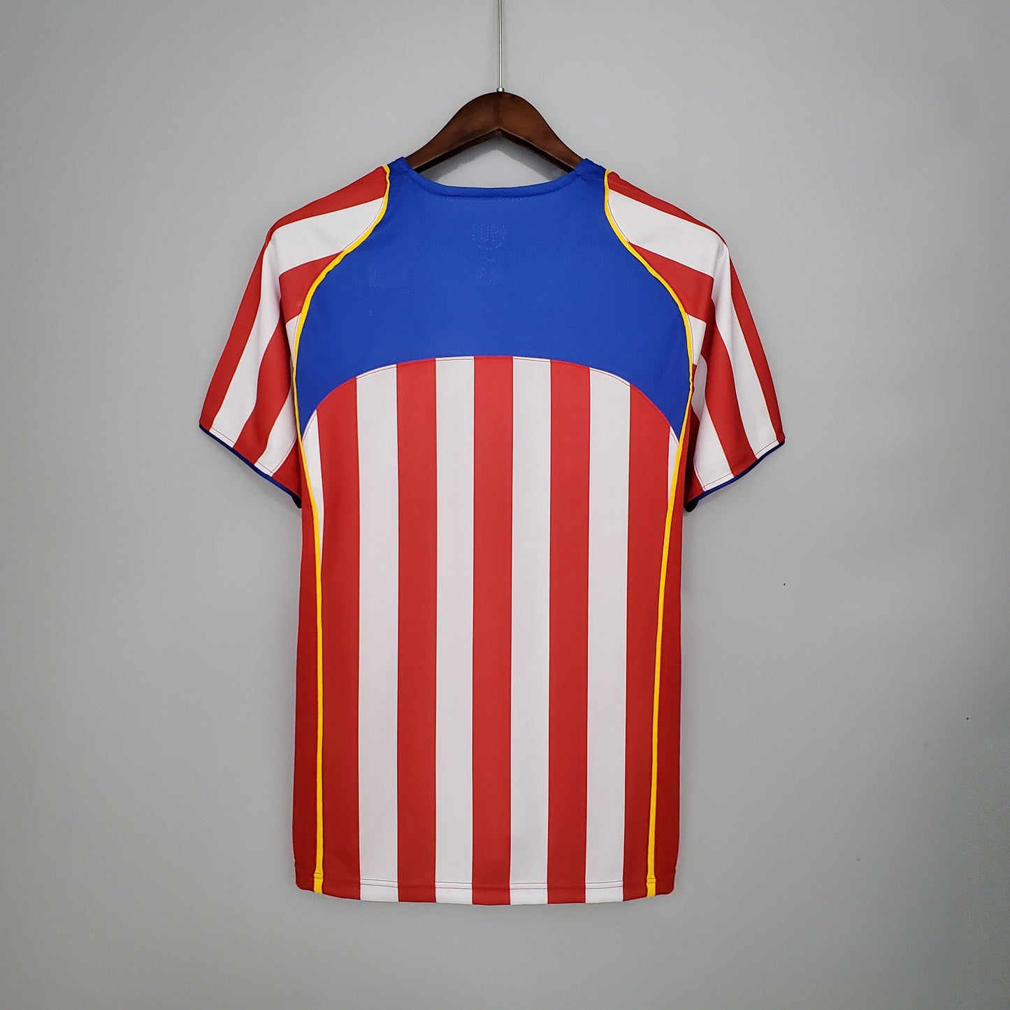 Retro Atletico Madrid 04/05 Home Kit