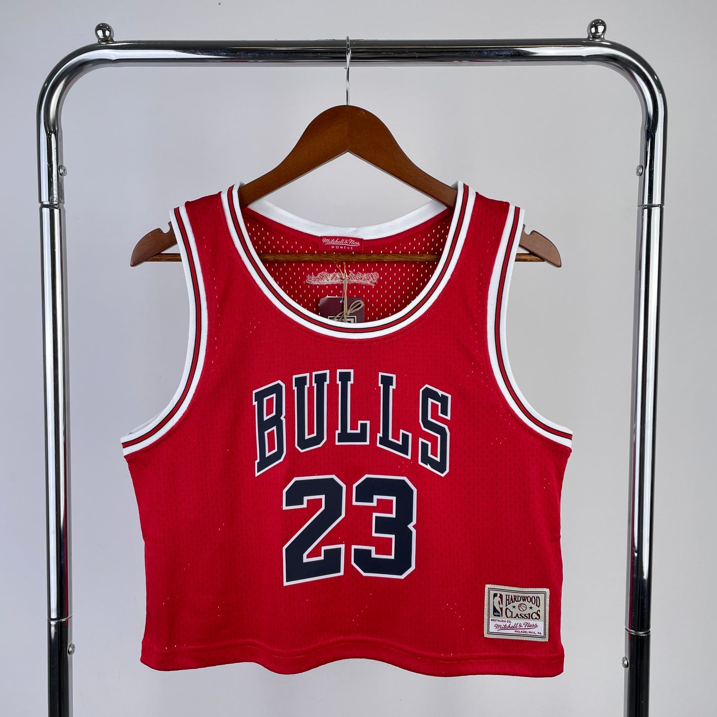 MN Women's Open Navel Vintage Jersey: Bulls Red 23 # Jordan