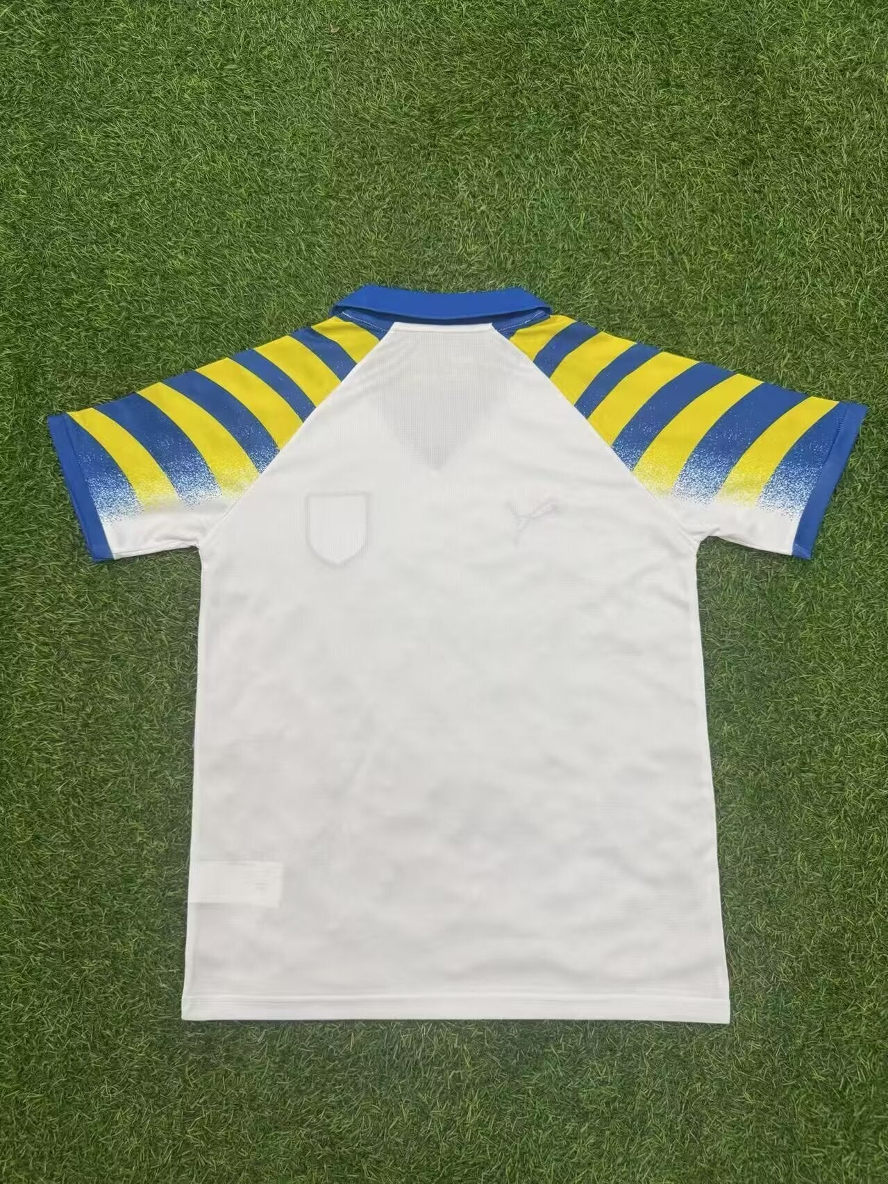 25/26 Parma 2nd away kit