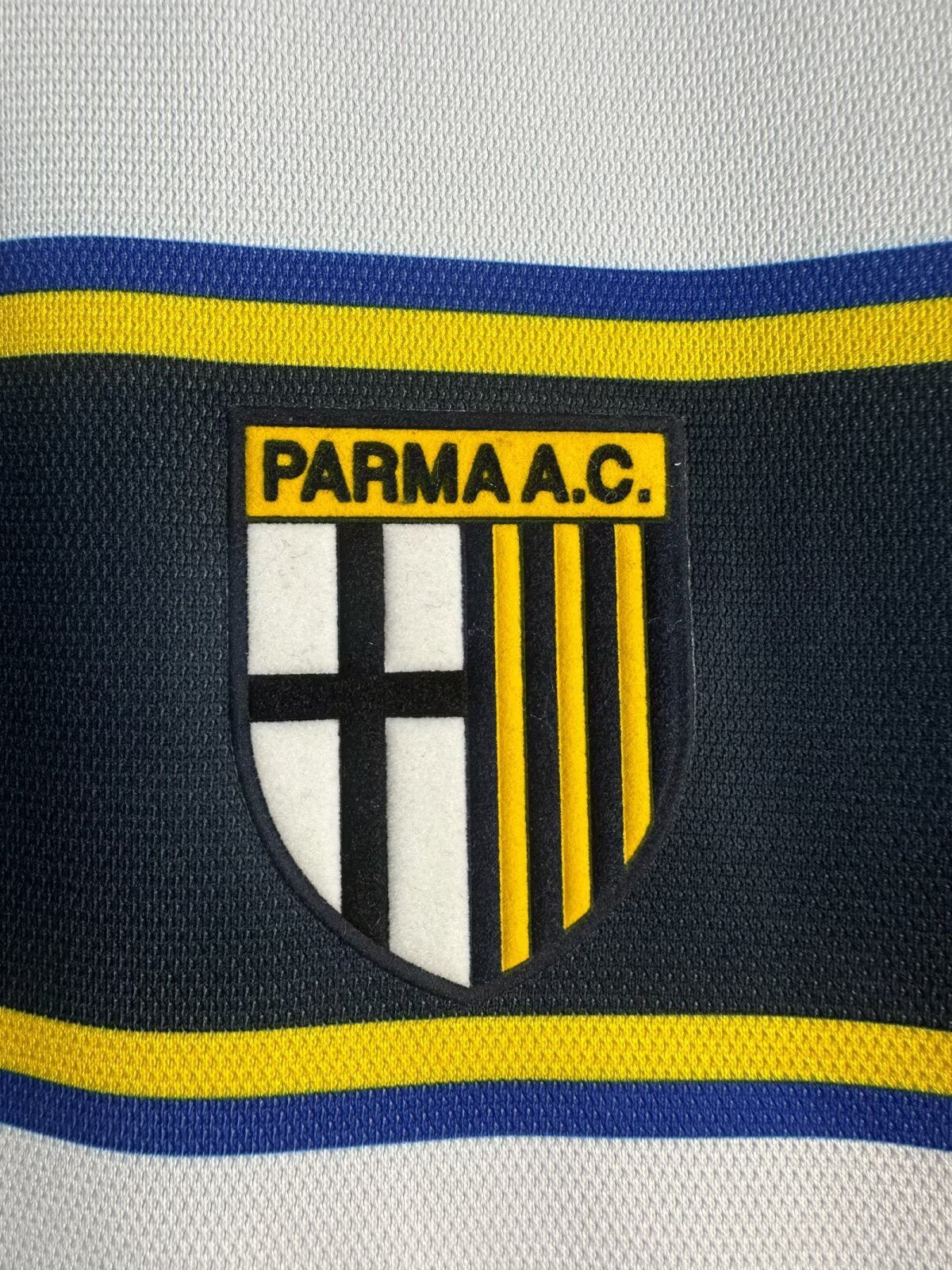 Retro 2002/03 Parma Away Long-Sleeved Shirt