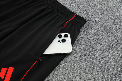 2025/26 Manchester United Red Black Half Pull Training Suit (Adults&Kids)