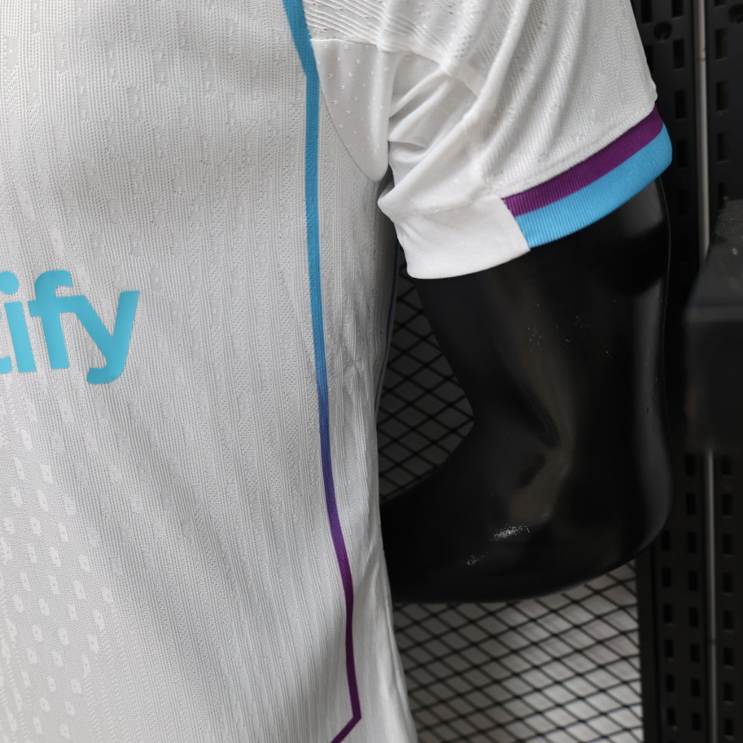2026/27 Barcelona Special Edition White Player Version sleeve detail
