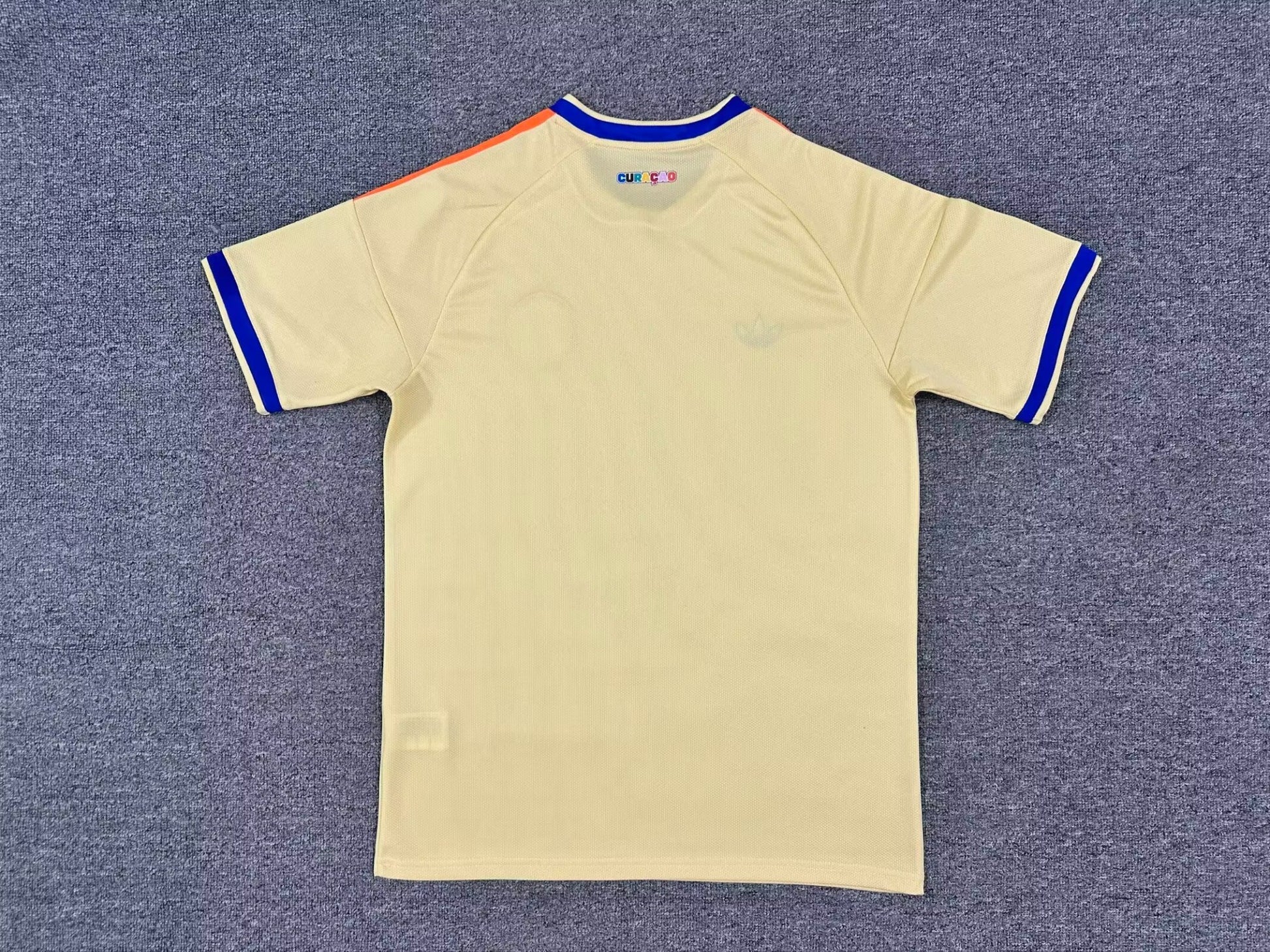 2026 Curaçao away World Cup back