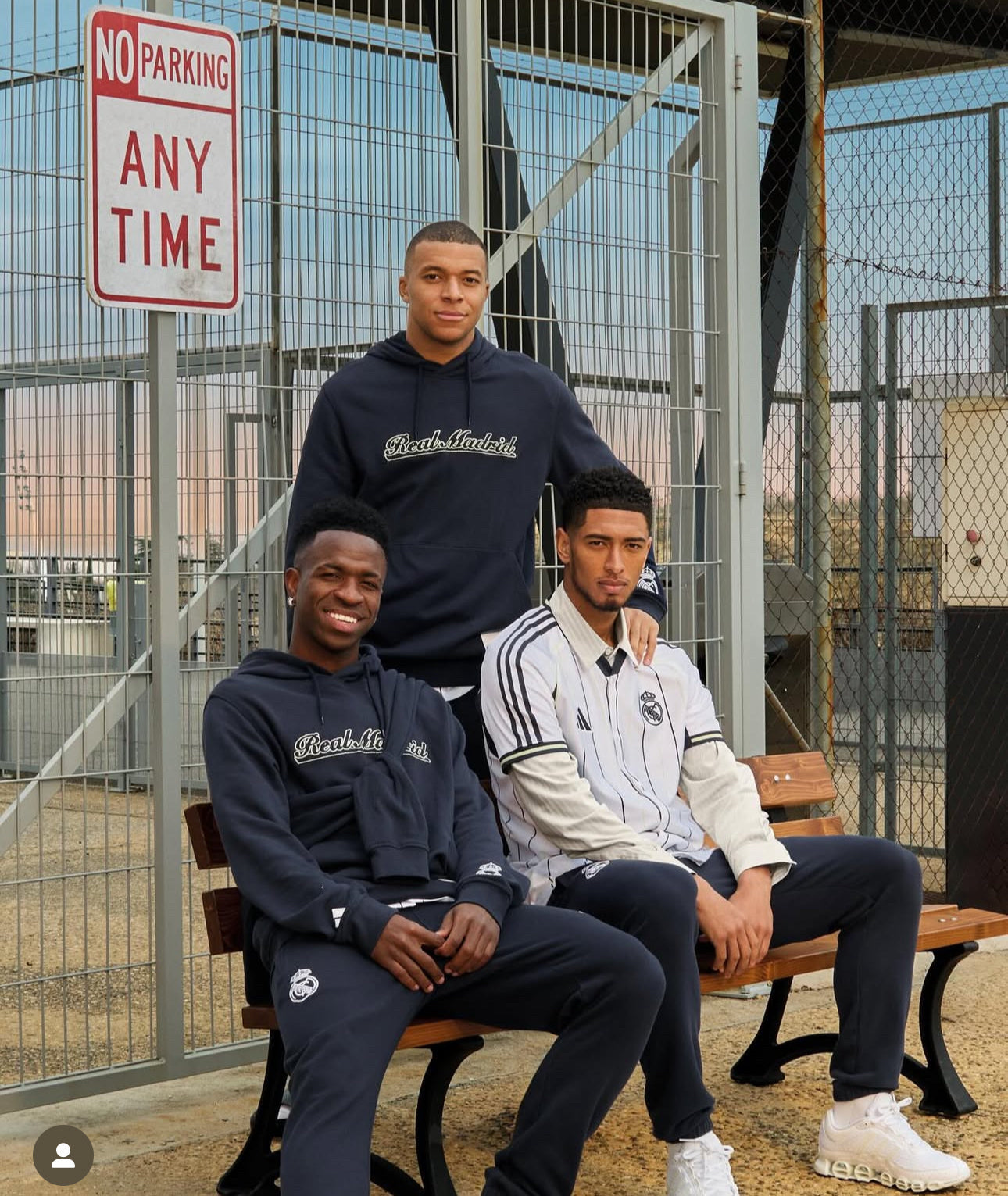 25/26 Real Madrid Navy Hoodie Set – Hoodie & Pants (S to 2XL)