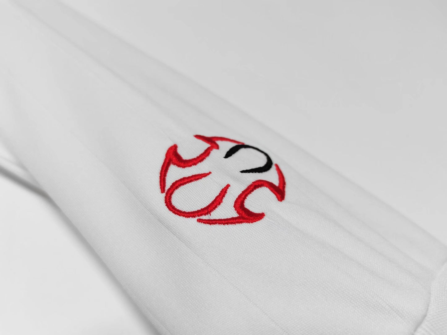 Long sleeved: 2006/07 AC Milan away