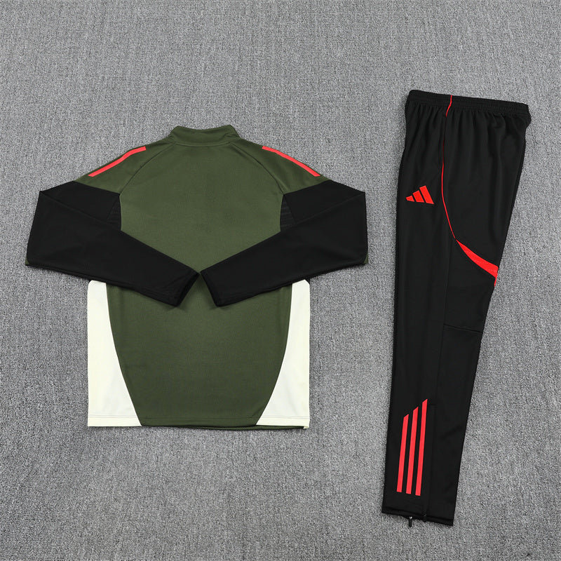 2025/26 Bayern Green Half Pull Training Suit (Adults&Kids)