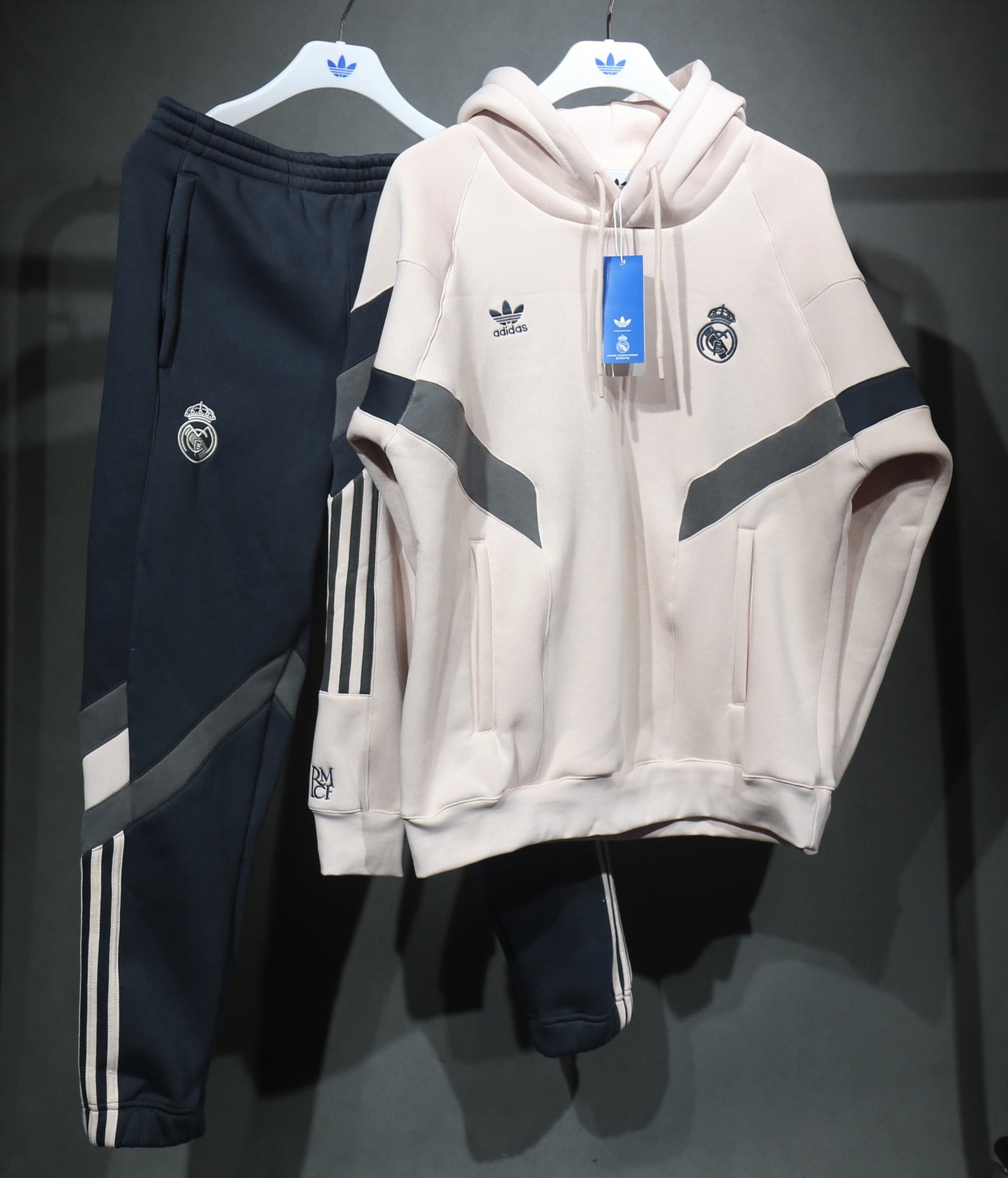 Real Madrid Star Same Three Leaf Retro Velvet Hoodie Set
