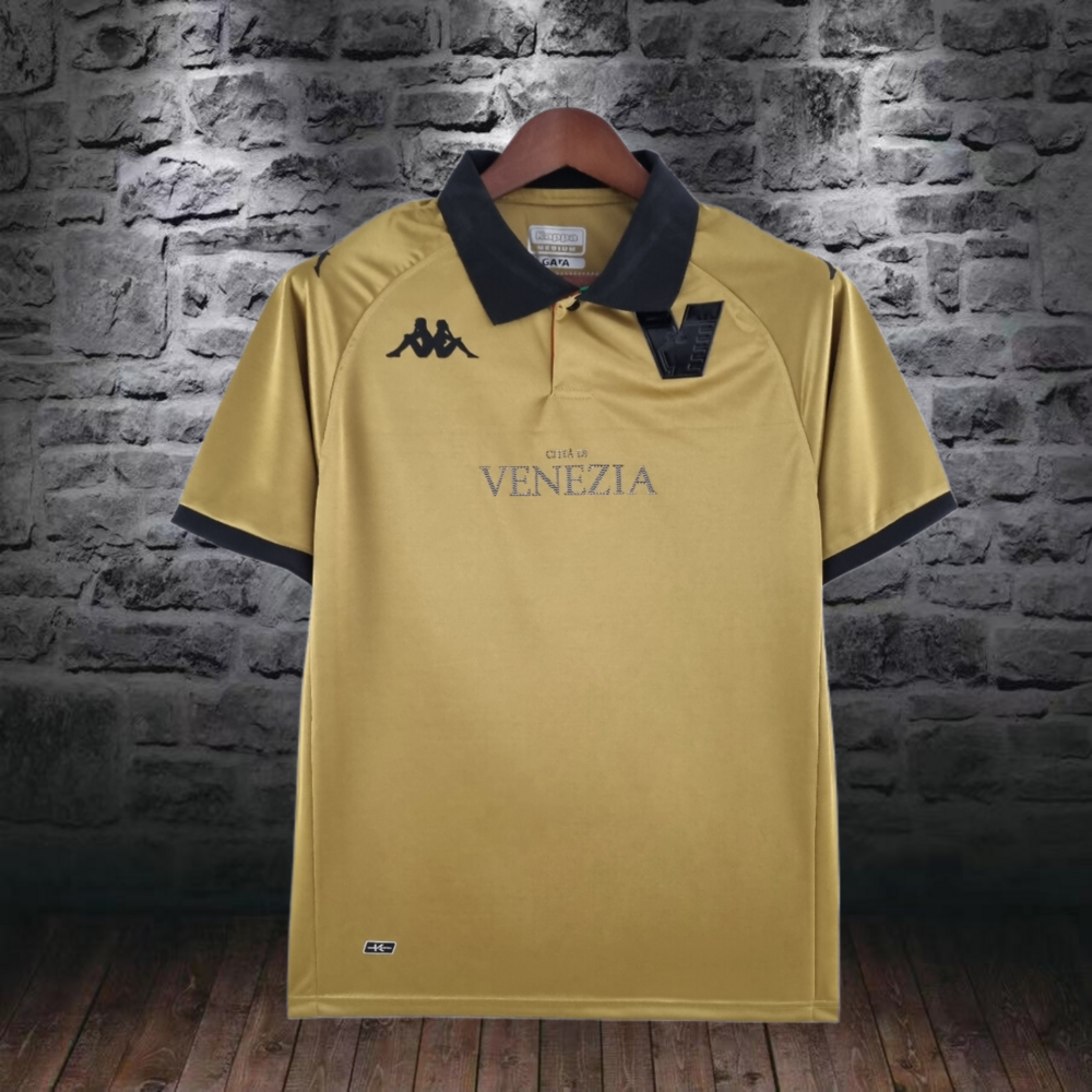 22/23 Venezia Gold kit