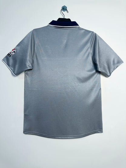 Retro 2000/01 Paris Saint-Germain Away Shirt