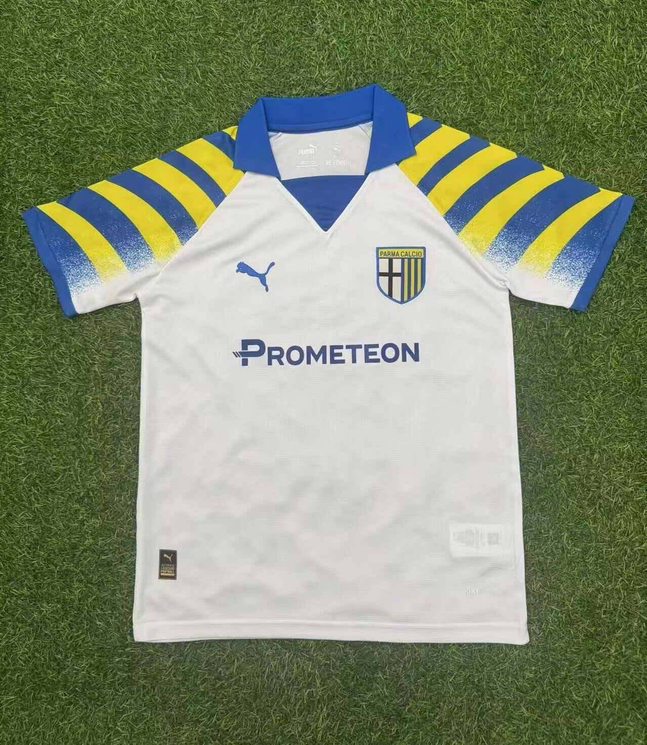 25/26 Parma 2nd away kit