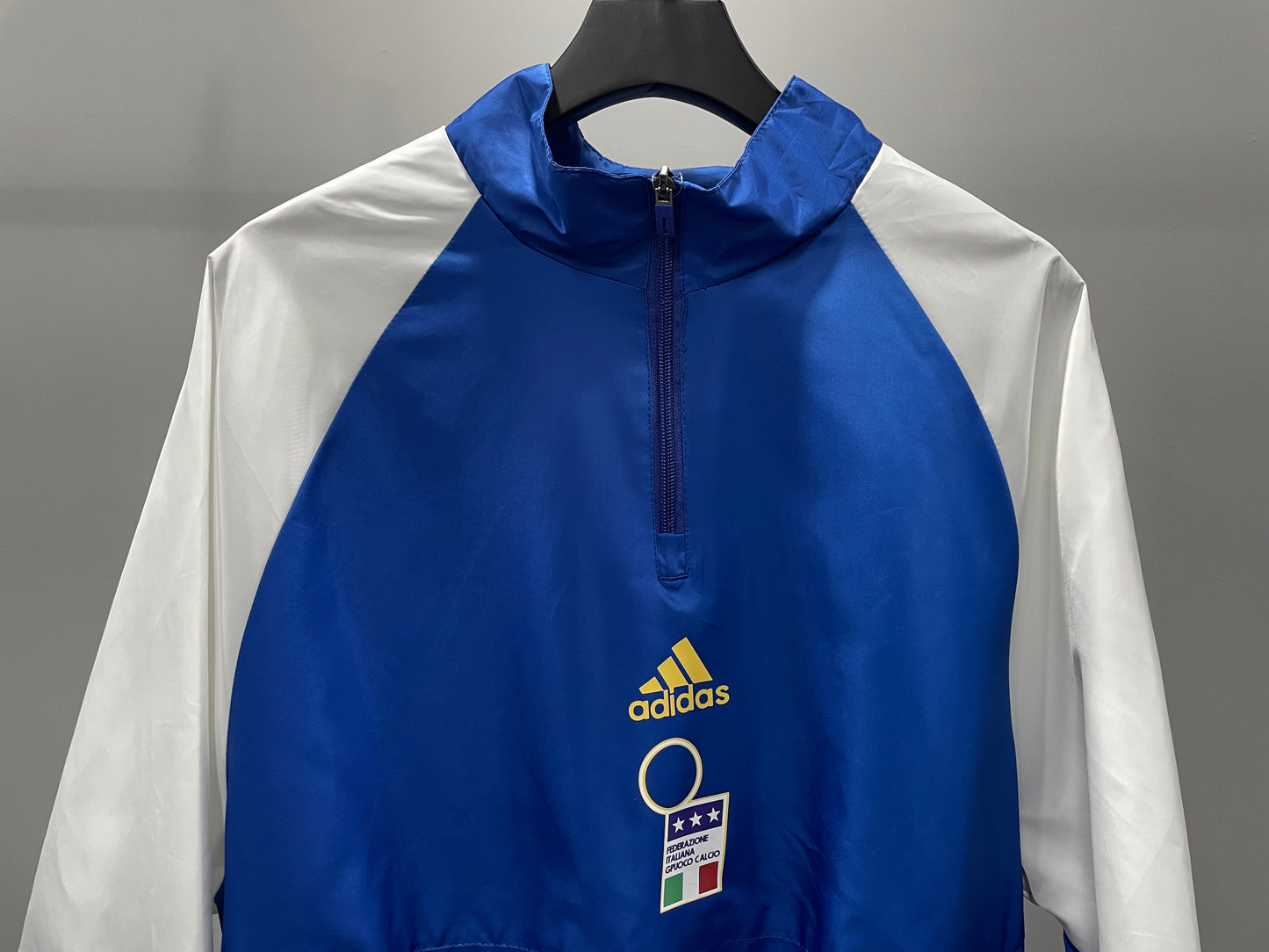 Italy Half Pull Windbreaker