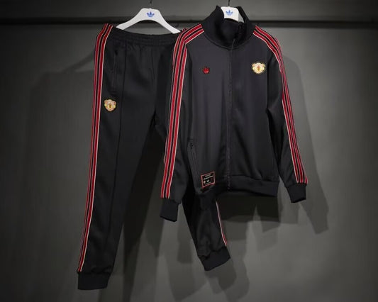 25/26 Manchester United Adidas Originals Retro Jacket Set (S–XXL)