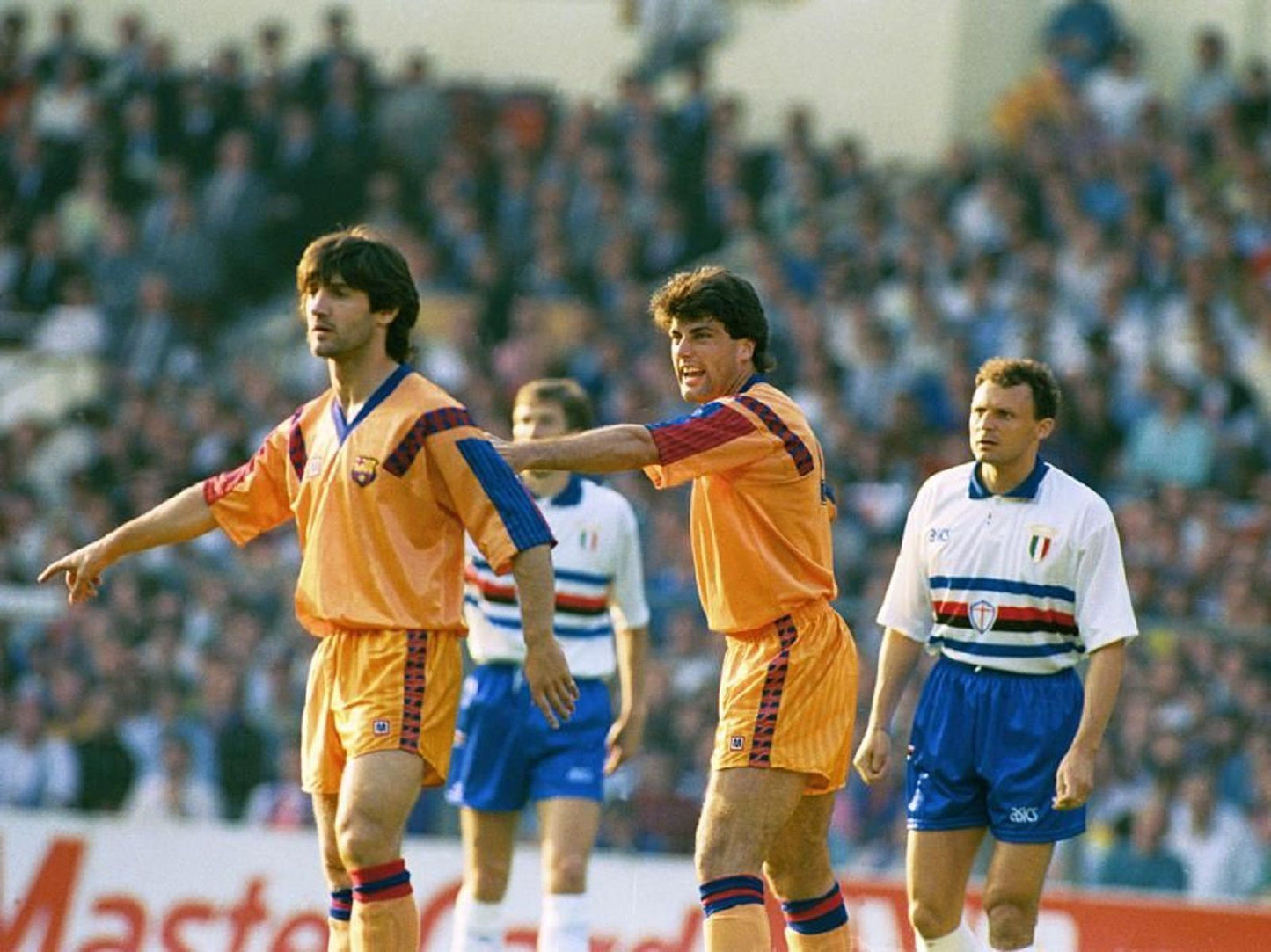 Retro 1997/98 Barcelona Away Shirt