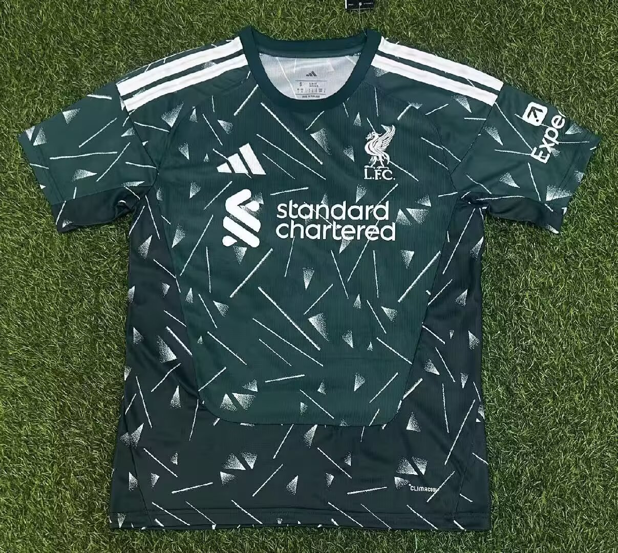 2026/27 LVP goalkeeper Green Fan Version Soccer jersey