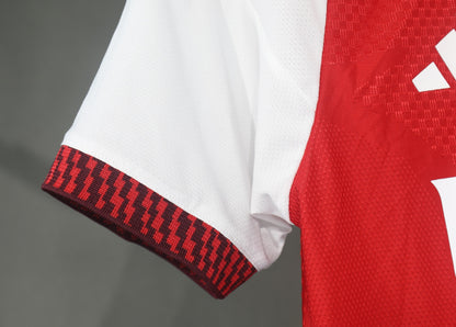 Arsenal 2026/27 home player version mouw detail