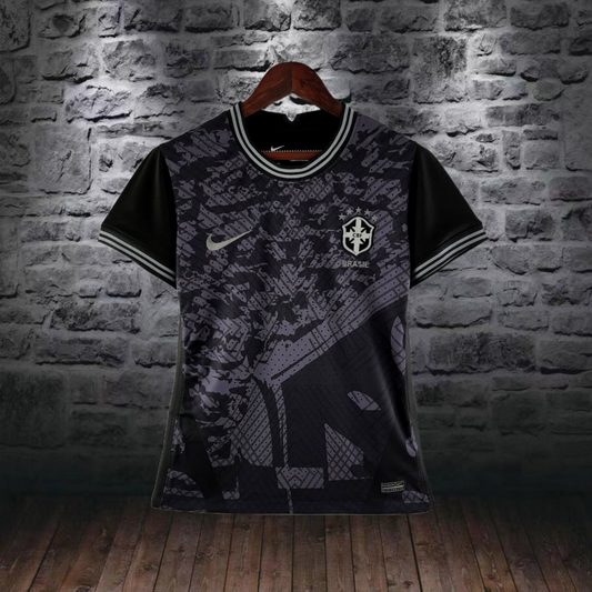 woman Brazil all black