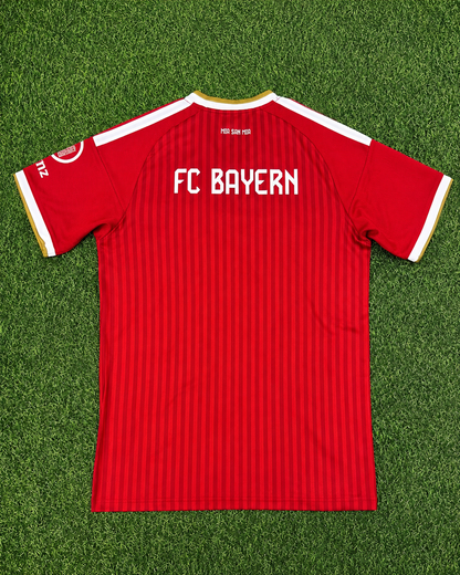 Bayern Munich 2026/27 home kit achterkant