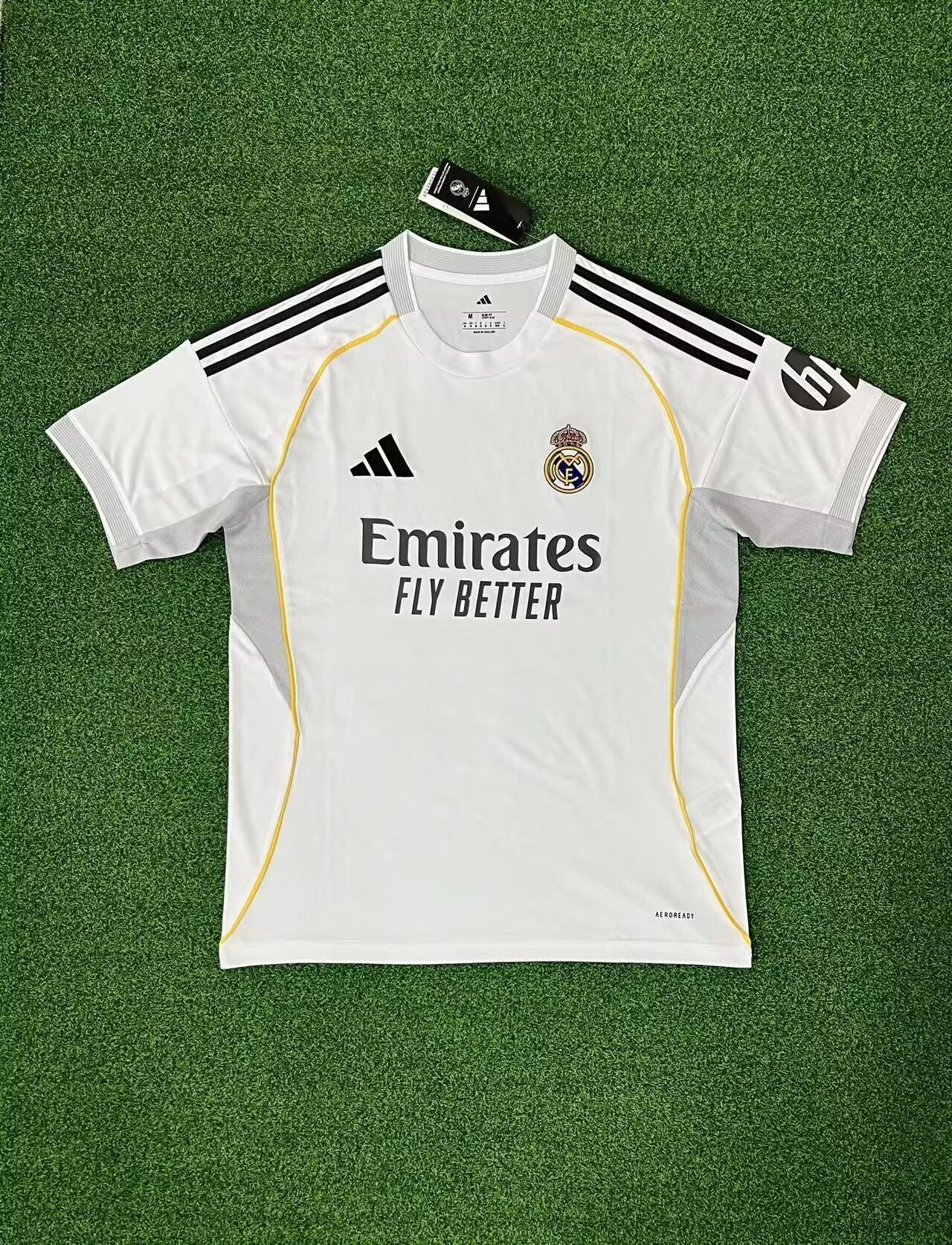 25/26 Real Madrid home kit