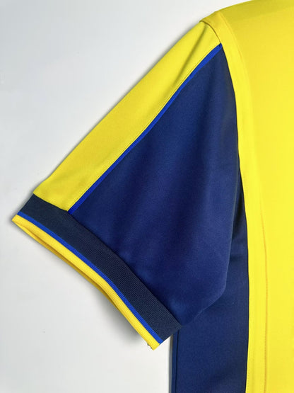 Retro 2000/01 Arsenal Away Shirt