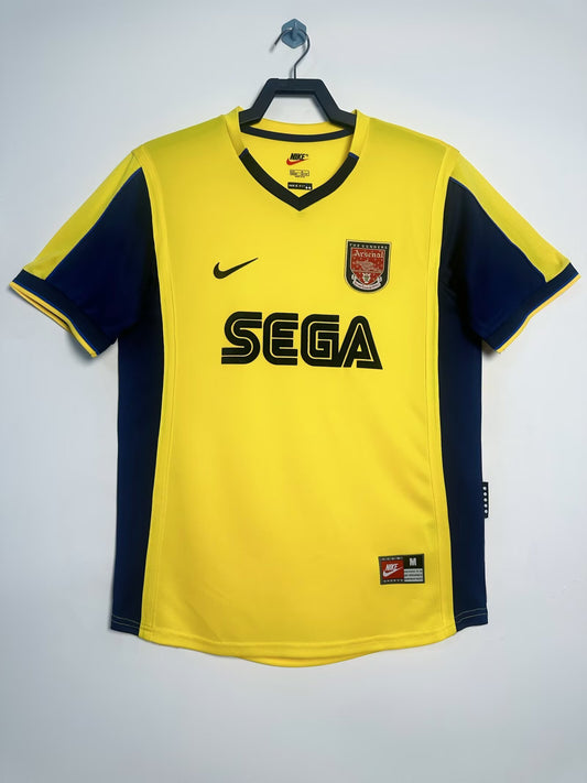 Retro 2000/01 Arsenal Away Shirt