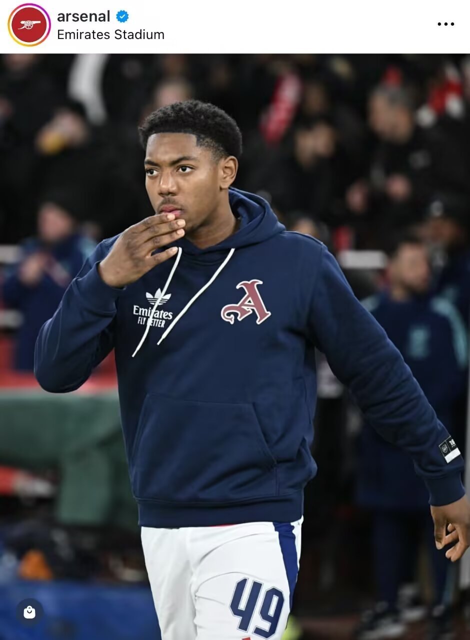 25/26 Arsenal VRCT Hoodie Set (S–2XL)