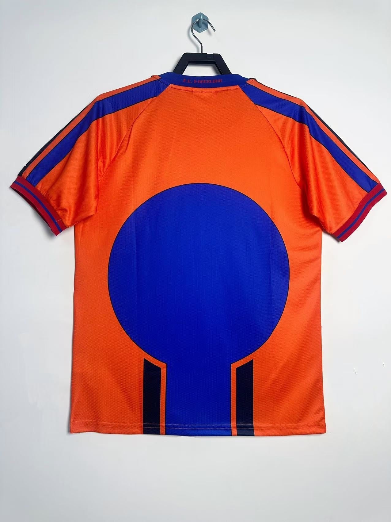 Retro 1997/98 Barcelona Away Shirt