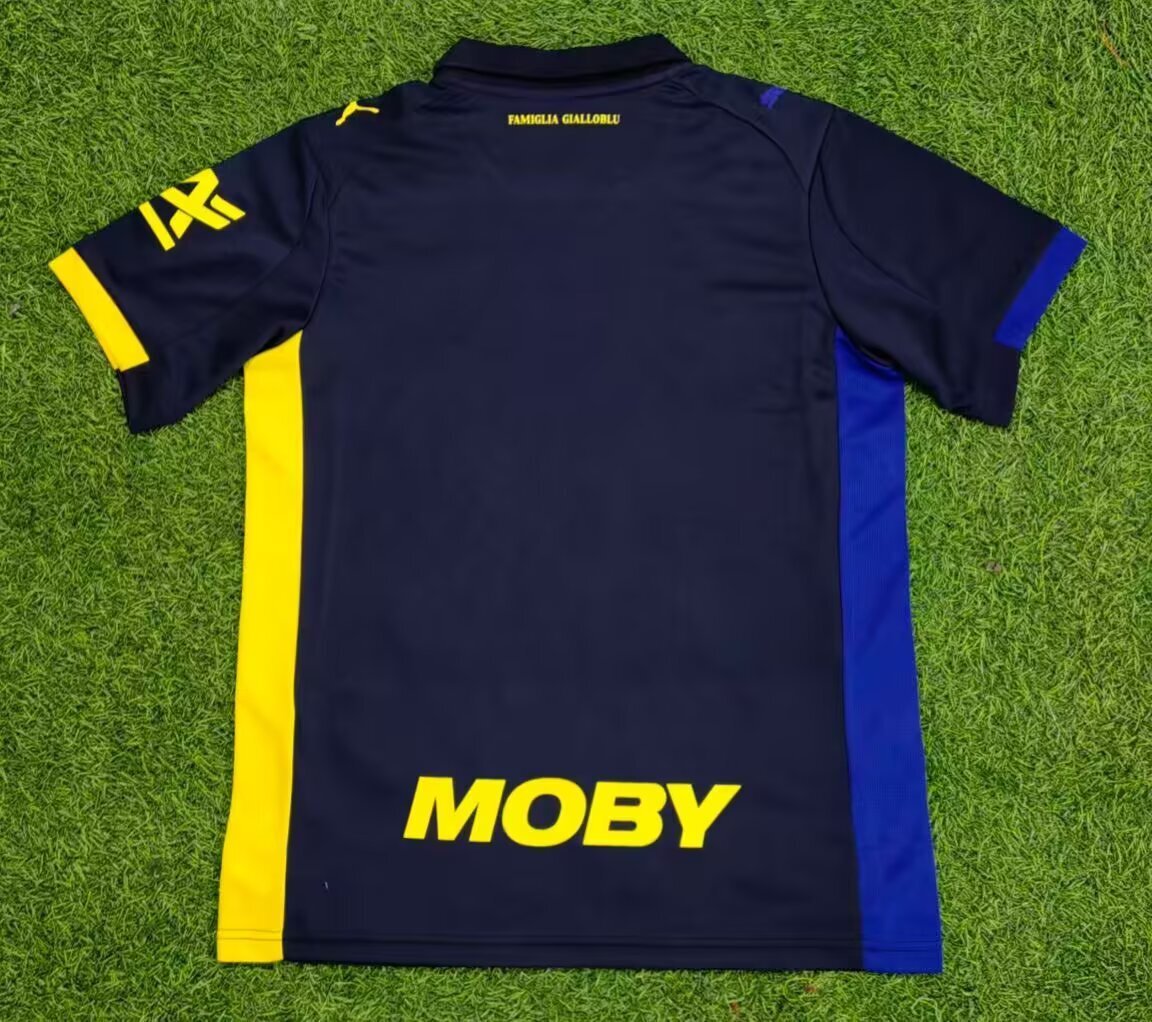 25/26 Parma third away Kit